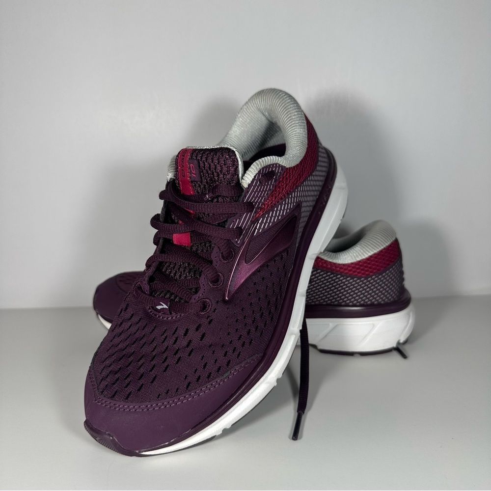 Brooks Womens Dyad 10 Mesh Track Running Shoes 1202751D527